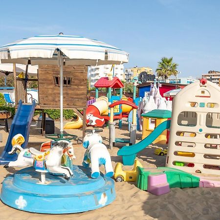 Hotel Mara リミニ エクステリア 写真