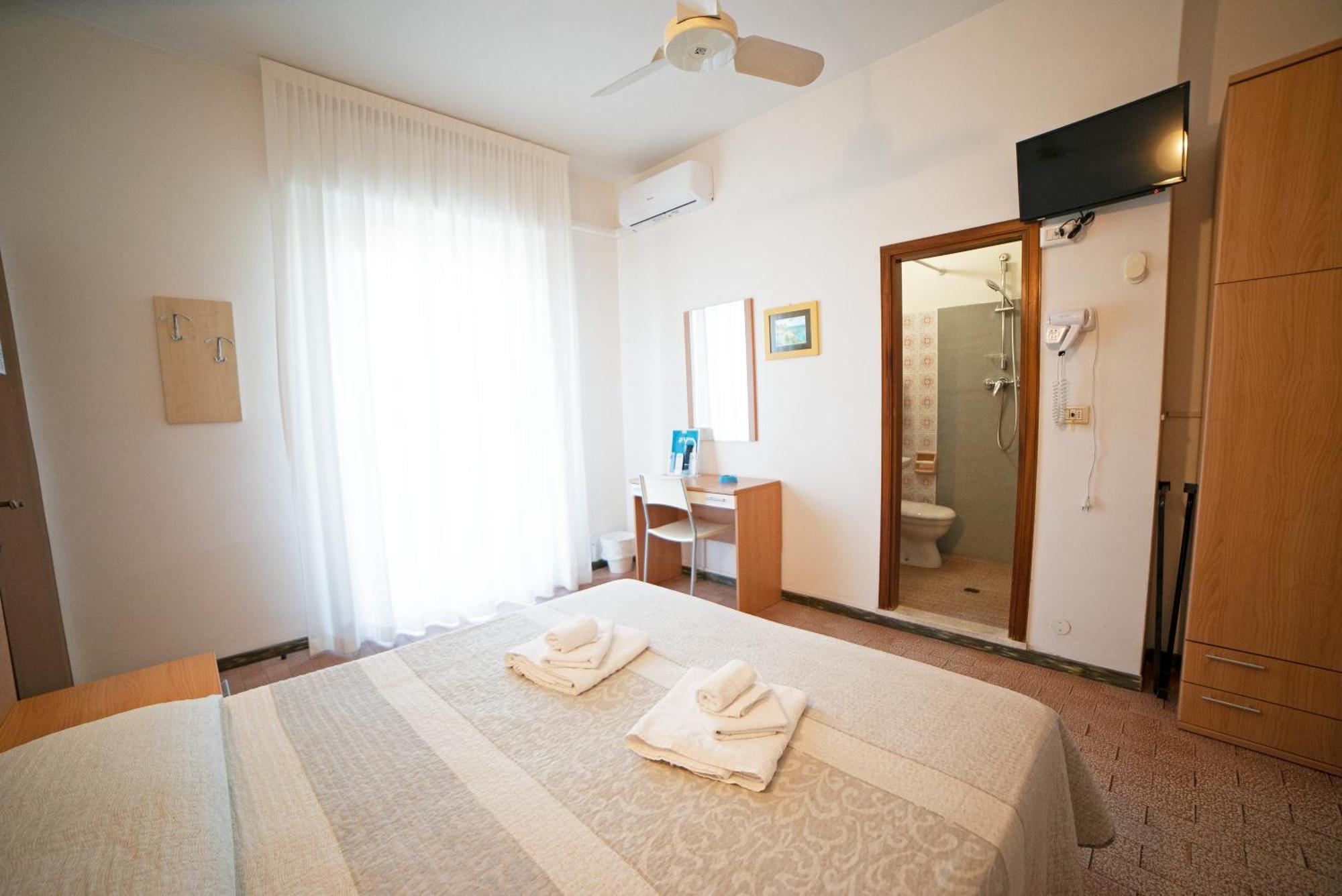 Hotel Mara リミニ エクステリア 写真